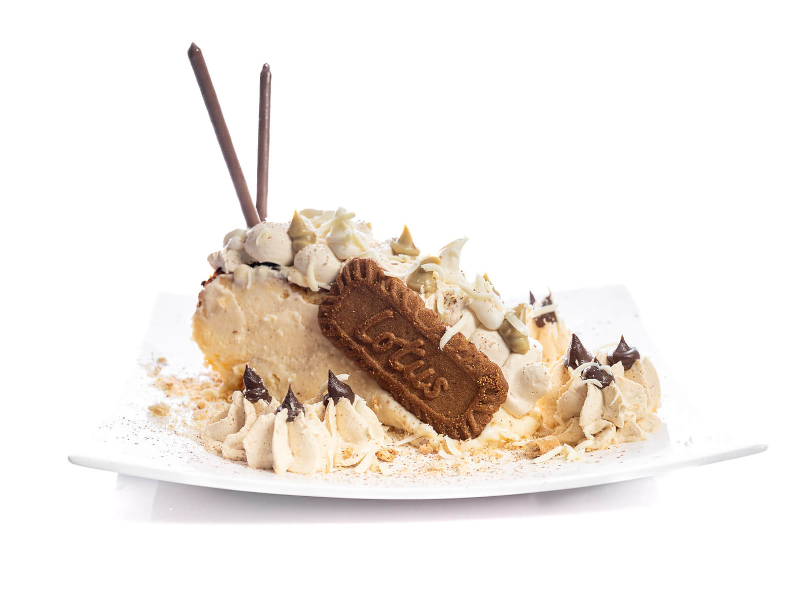 Tarta de queso con base crujiente y crema de leche